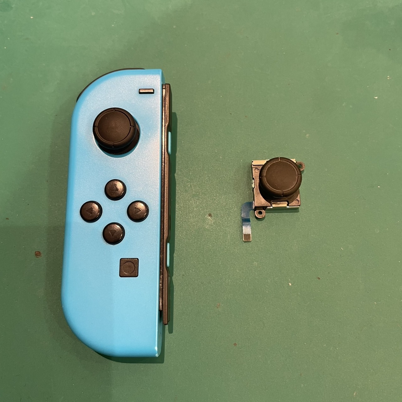 任天堂switch　Joy-Conスティック交換　【さいたま市よりご来店】