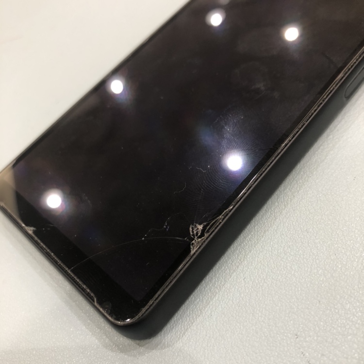 【Xperia 10 V】画面割れ修理はお早めに！放置は危険？修理店スタッフが解説