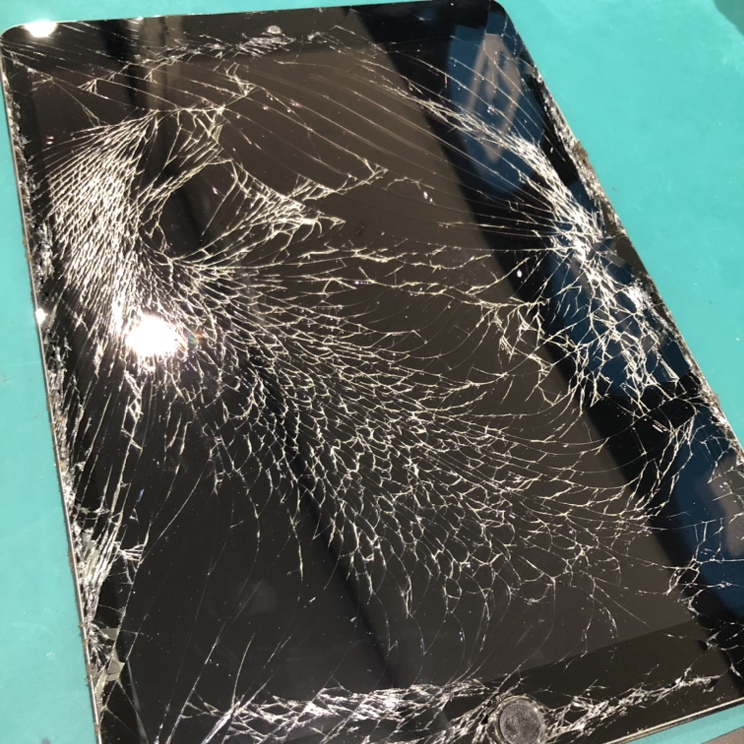 【即日修理OK】iPad第9世代のガラス割れ修理はスマートクール浦和美園店へ！