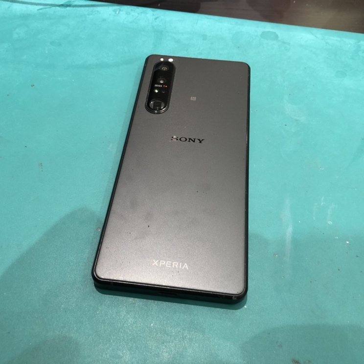 Xperia 1 III のバッテリーが限界？ 交換修理で快適さを取り戻そう！