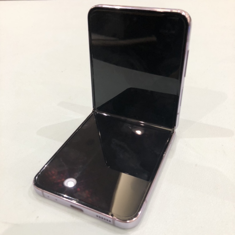 【Galaxy Z Flip4】電源が入らない！起動不可の原因と修理方法